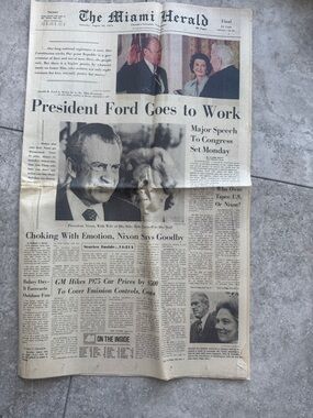 1974 President Ford Goes to work Miami Herald. Nixon Resigns